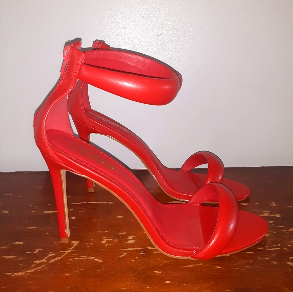 LILIANA Sexy Red Puffed Stiletto Pump Sandals
